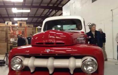 photo of the grill 1951 Butcher AC truck